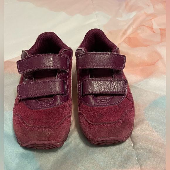 PUMA Purple Suede Velcro Shoes - Size Toddler 8C - Picture 2 of 5